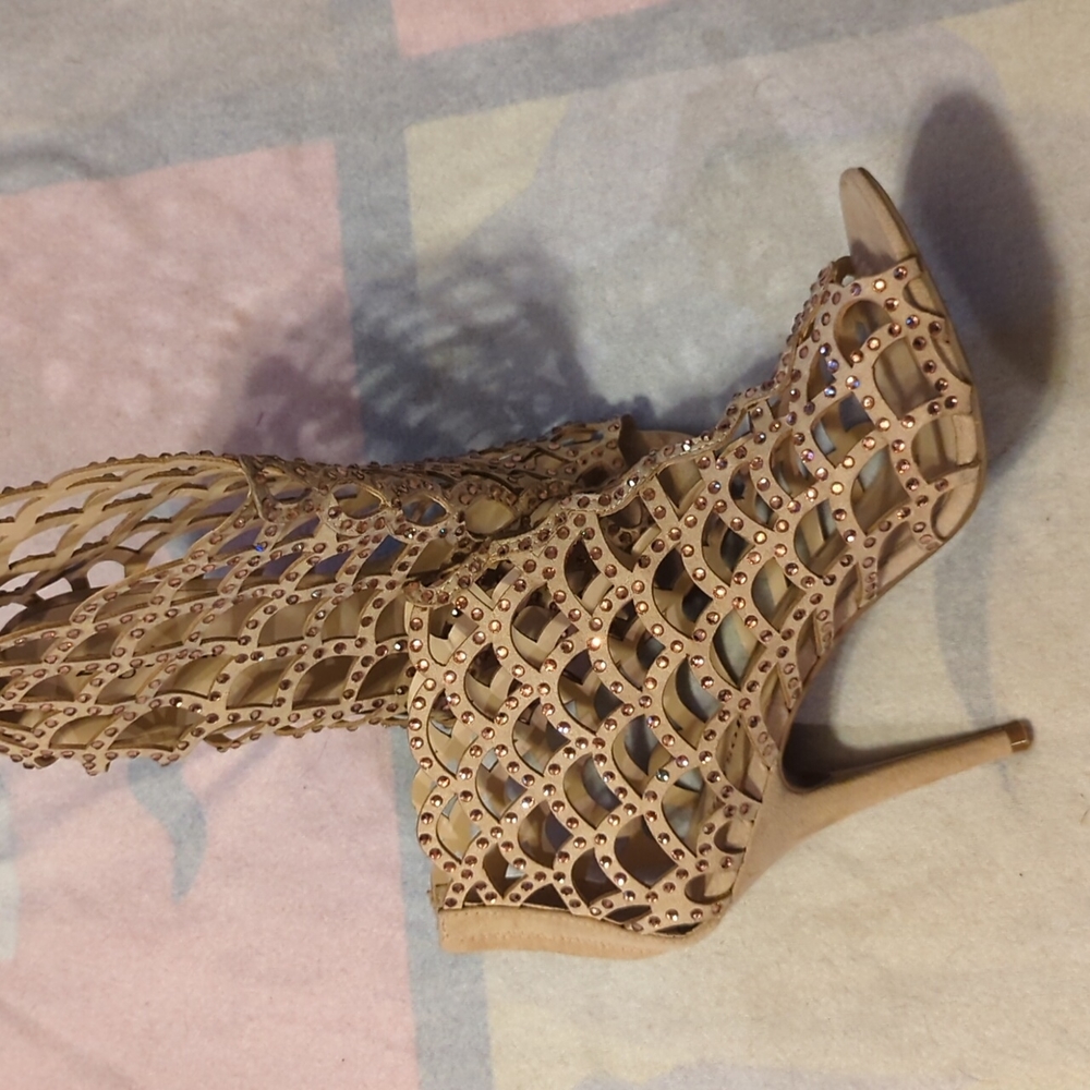 Formal shoes